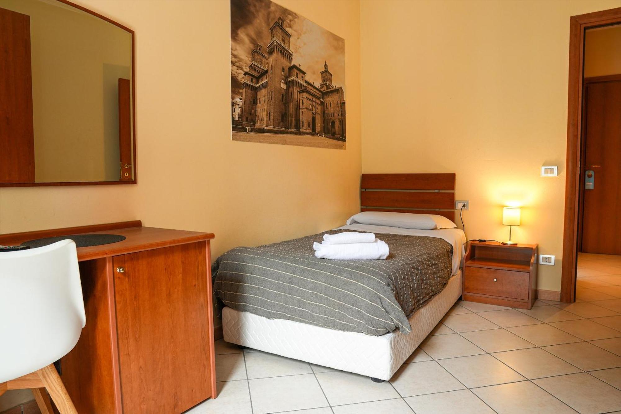 Smart Hotel Ferrara Exterior photo